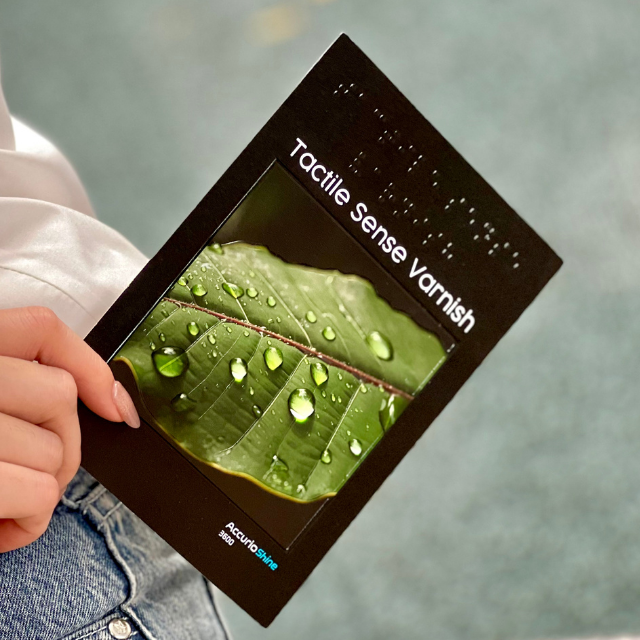 Brochures Hero